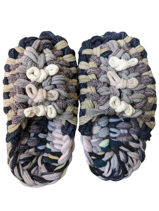 Medium | Knit up-cycle slippers 2024-M59 [Medium]