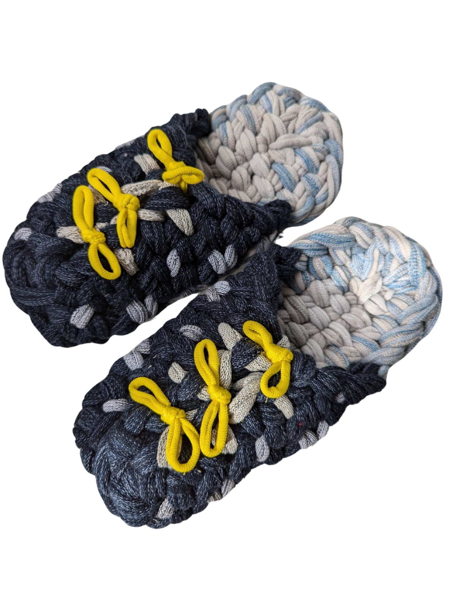 Medium | Knit up-cycle slippers 2024-M112 [Medium]