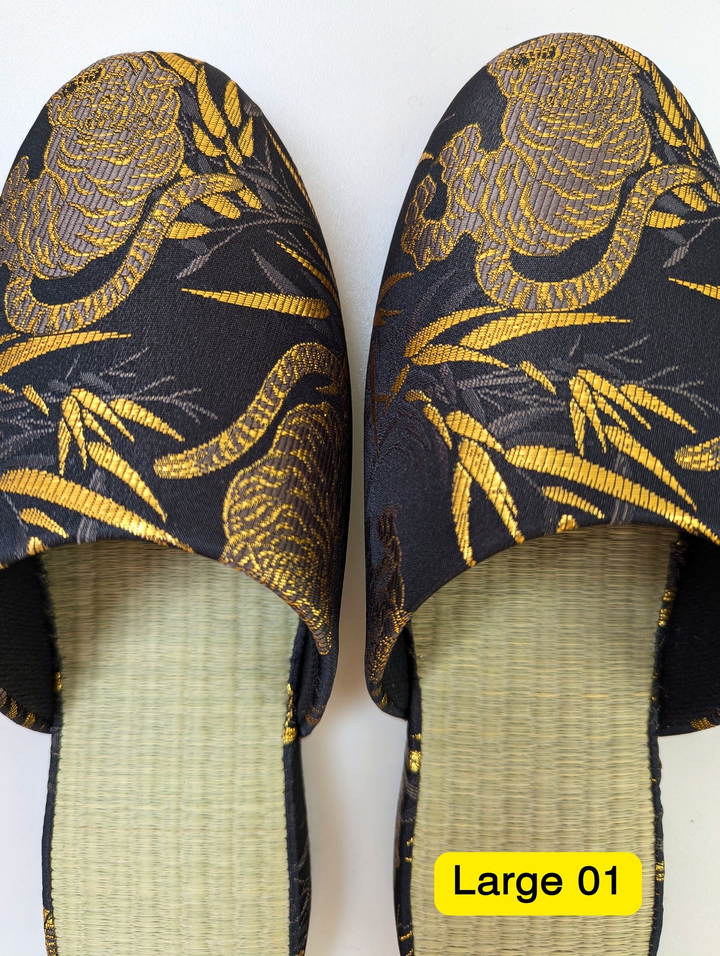 TATAMI × Baihu Byakko Tiger Slippers [Black Wool Felt Sole]