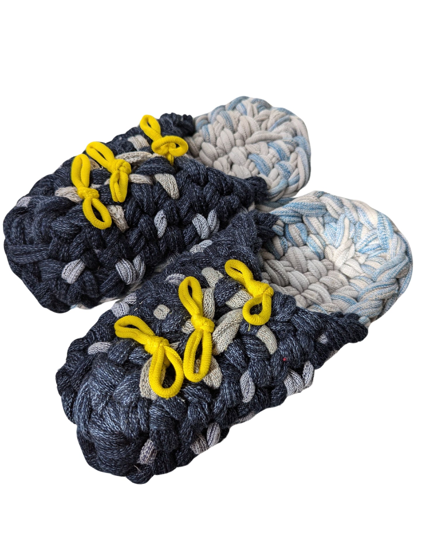 Medium | Knit up-cycle slippers 2024-M112 [Medium]