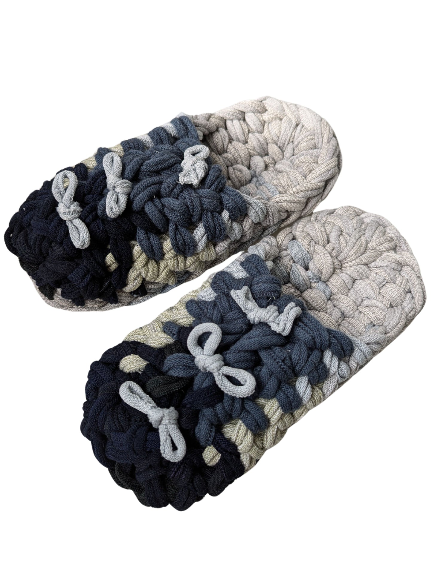 Medium | Knit up-cycle slippers 2024-M114 [Medium]