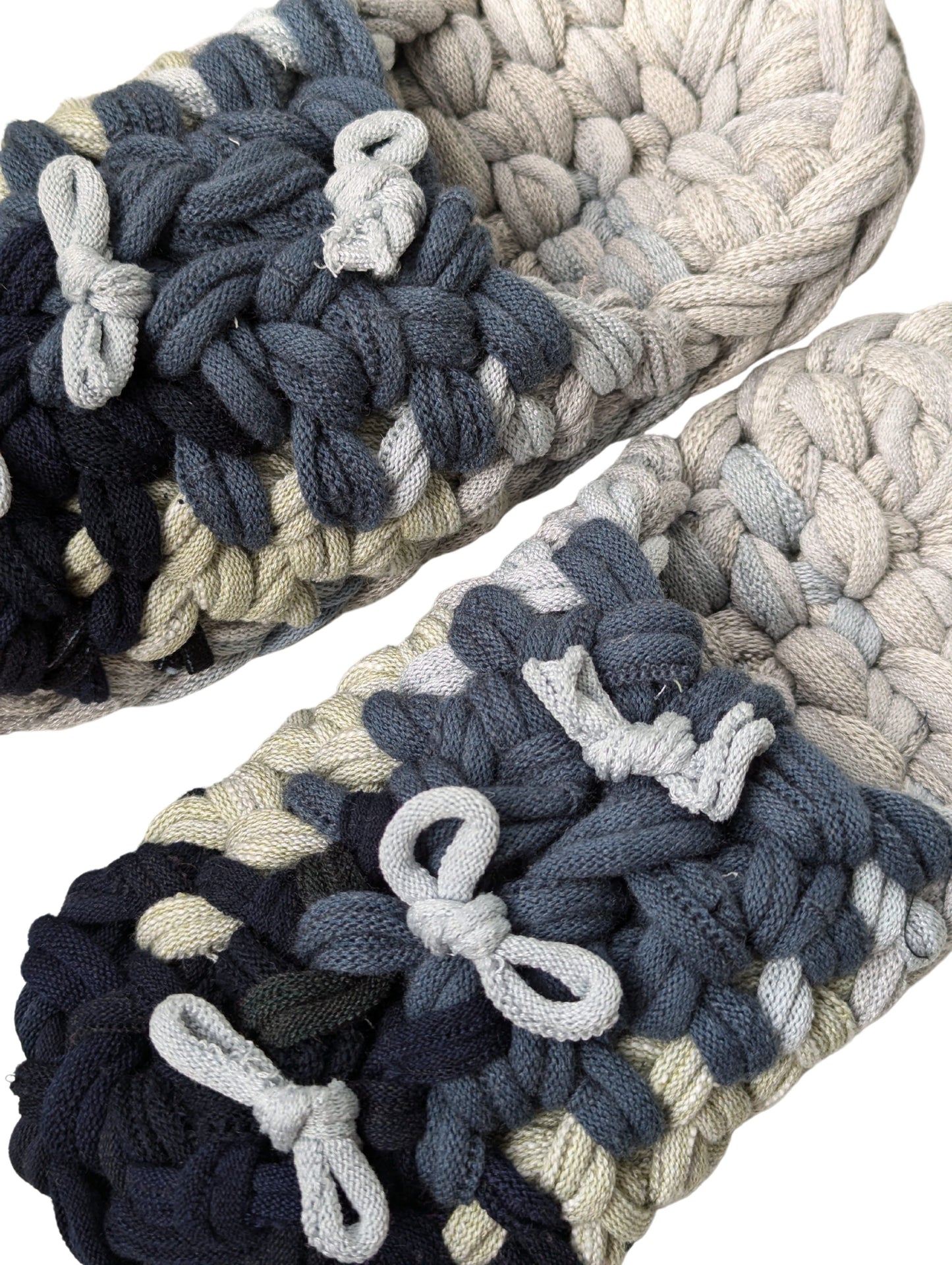 Medium | Knit up-cycle slippers 2024-M114 [Medium]