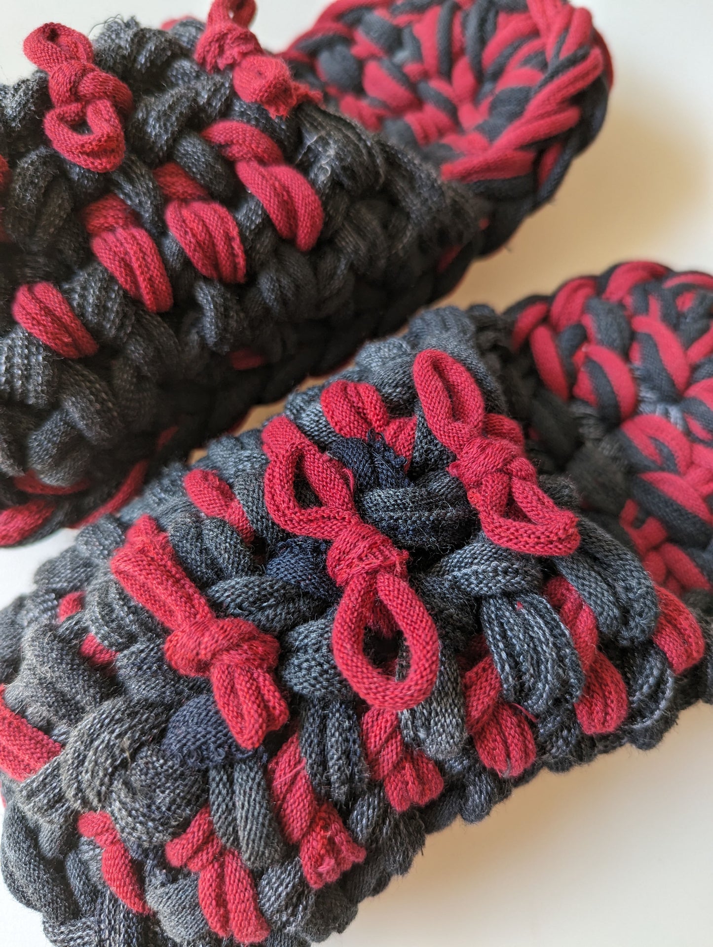 Medium | Knit up-cycle slippers 2023-M14 [Medium]