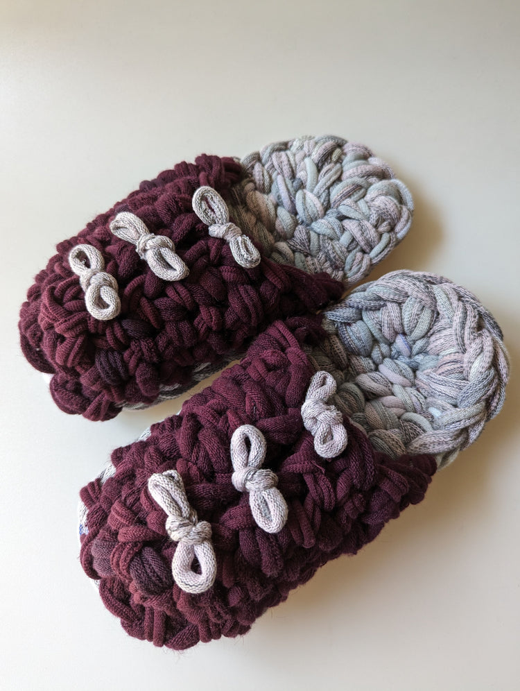 Medium | Knit up-cycle slippers 2023-M15 [Medium]