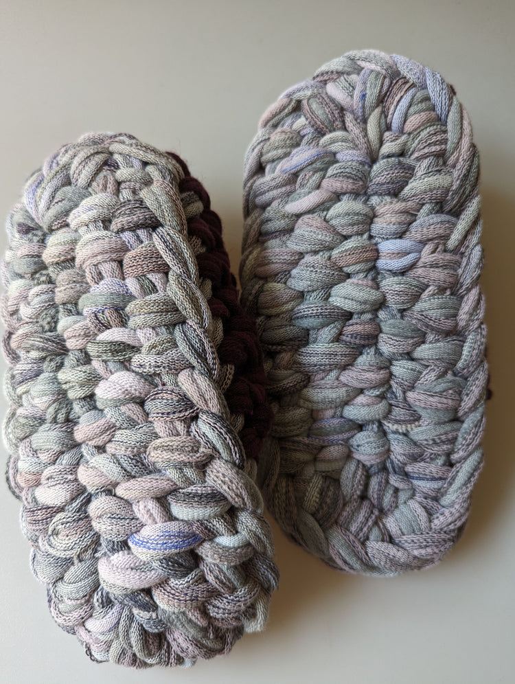 Medium | Knit up-cycle slippers 2023-M15 [Medium]