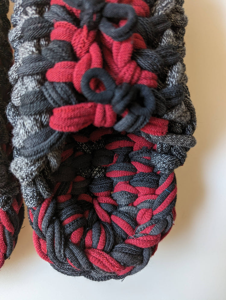 Medium | Knit up-cycle slippers 2023-M16 [Medium]