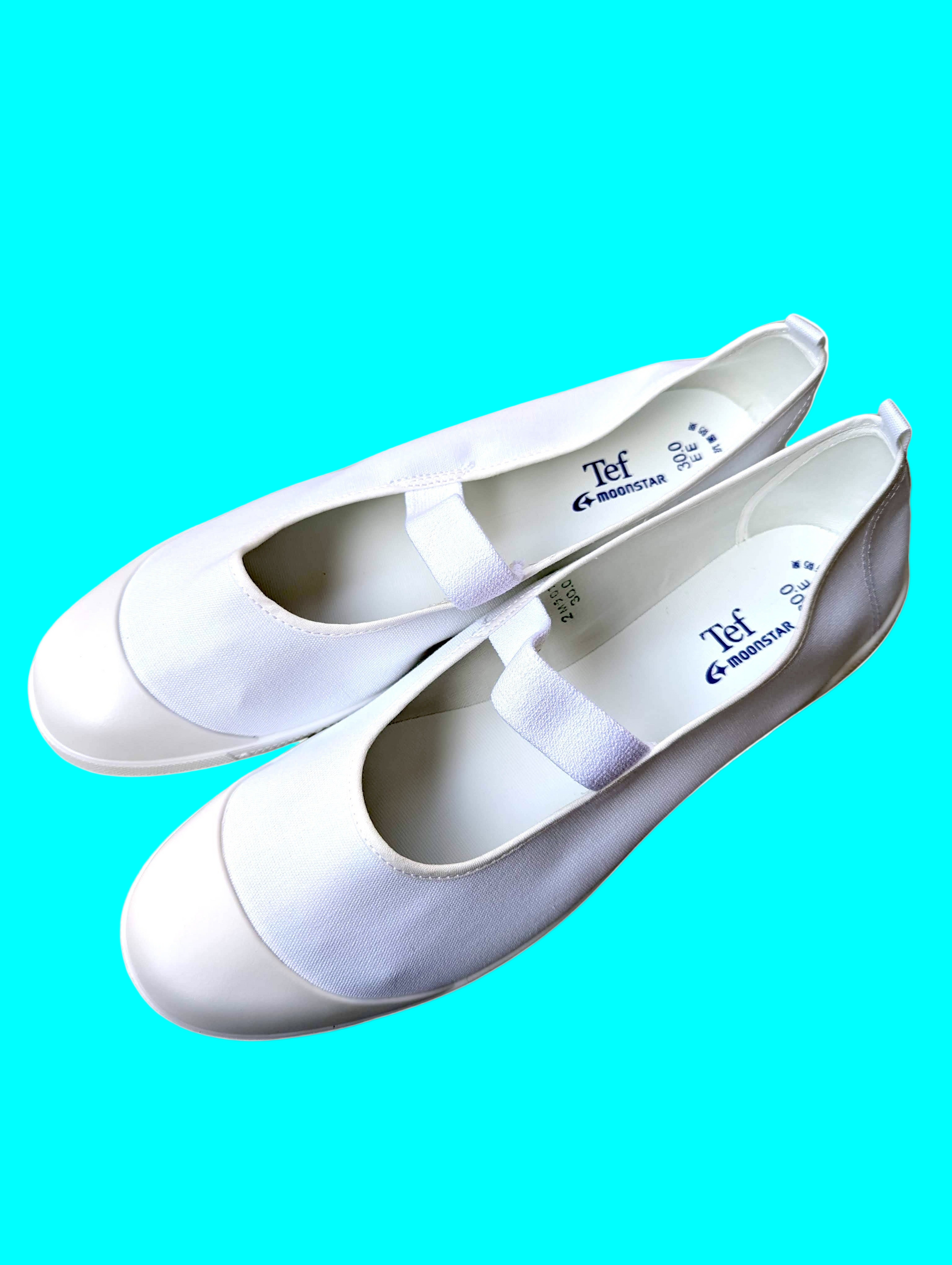 White Japanese indoor shoes (uwabaki)