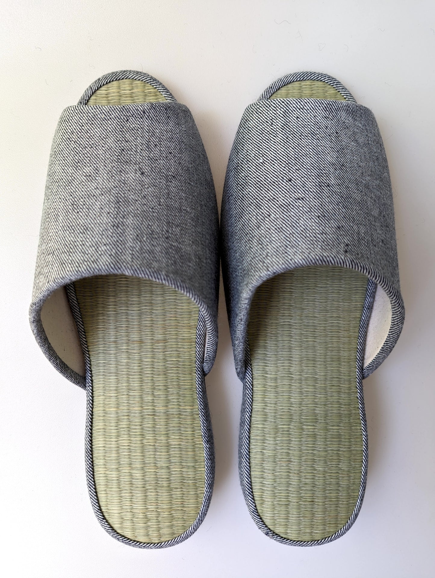 SALE Open-toe TATAMI Denim Slippers B-Type [Black Wool Felt Sole] / Simple [Denim Hiroshima]