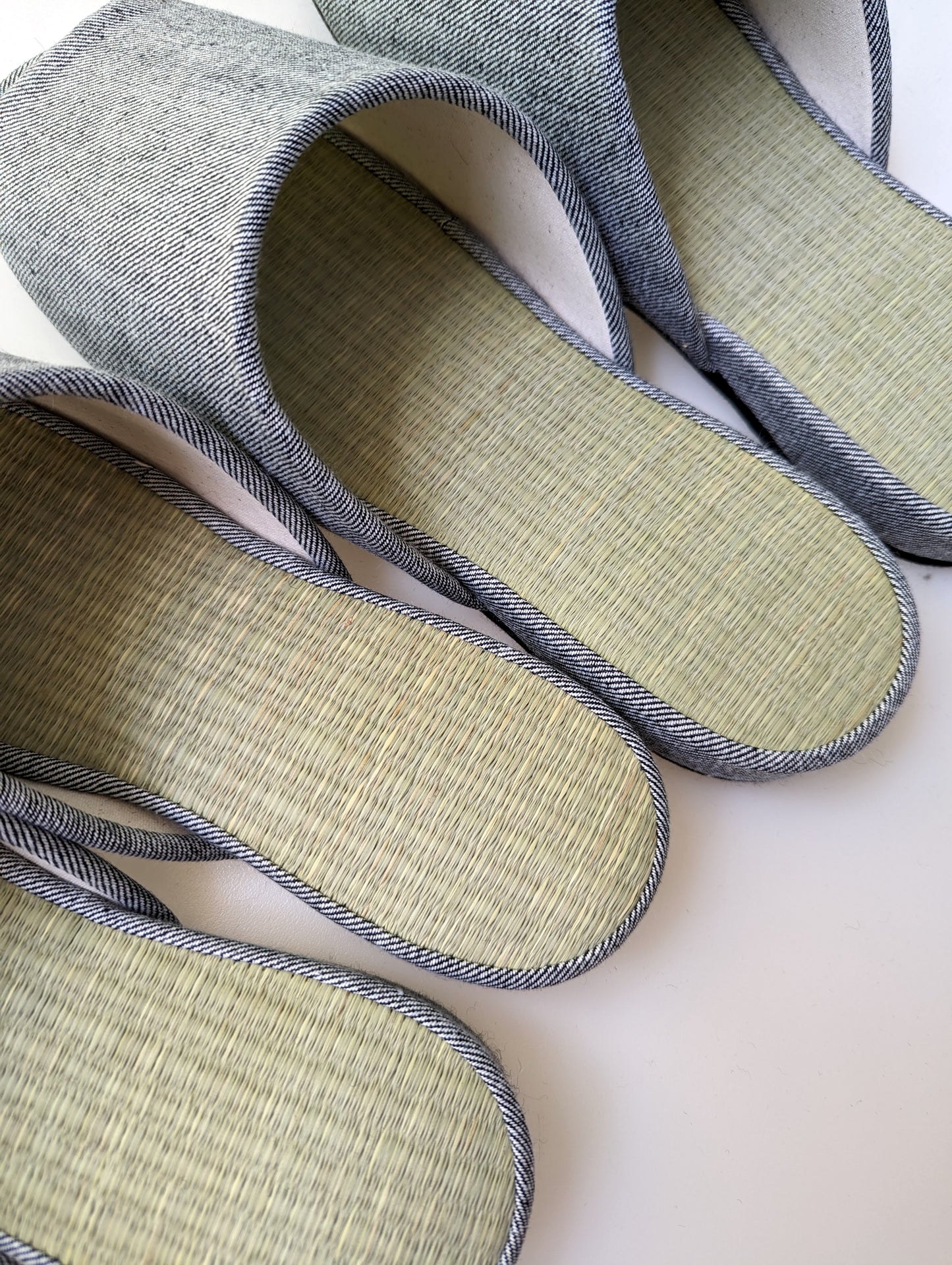 Open-toe TATAMI Denim Slippers B-Type [Black Wool Felt Sole] / Simple [Denim Hiroshima]