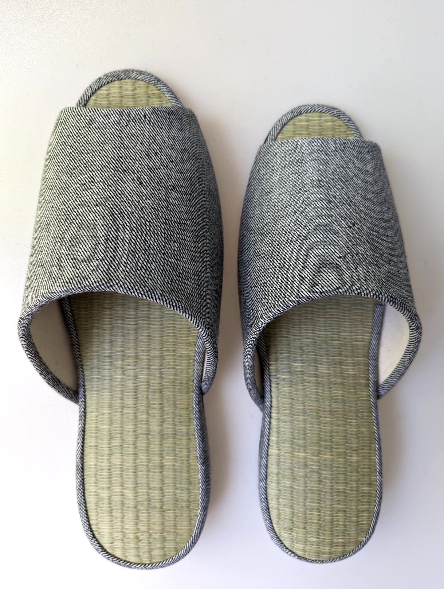 Open-toe TATAMI Denim Slippers B-Type [Black Wool Felt Sole] / Simple [Denim Hiroshima]