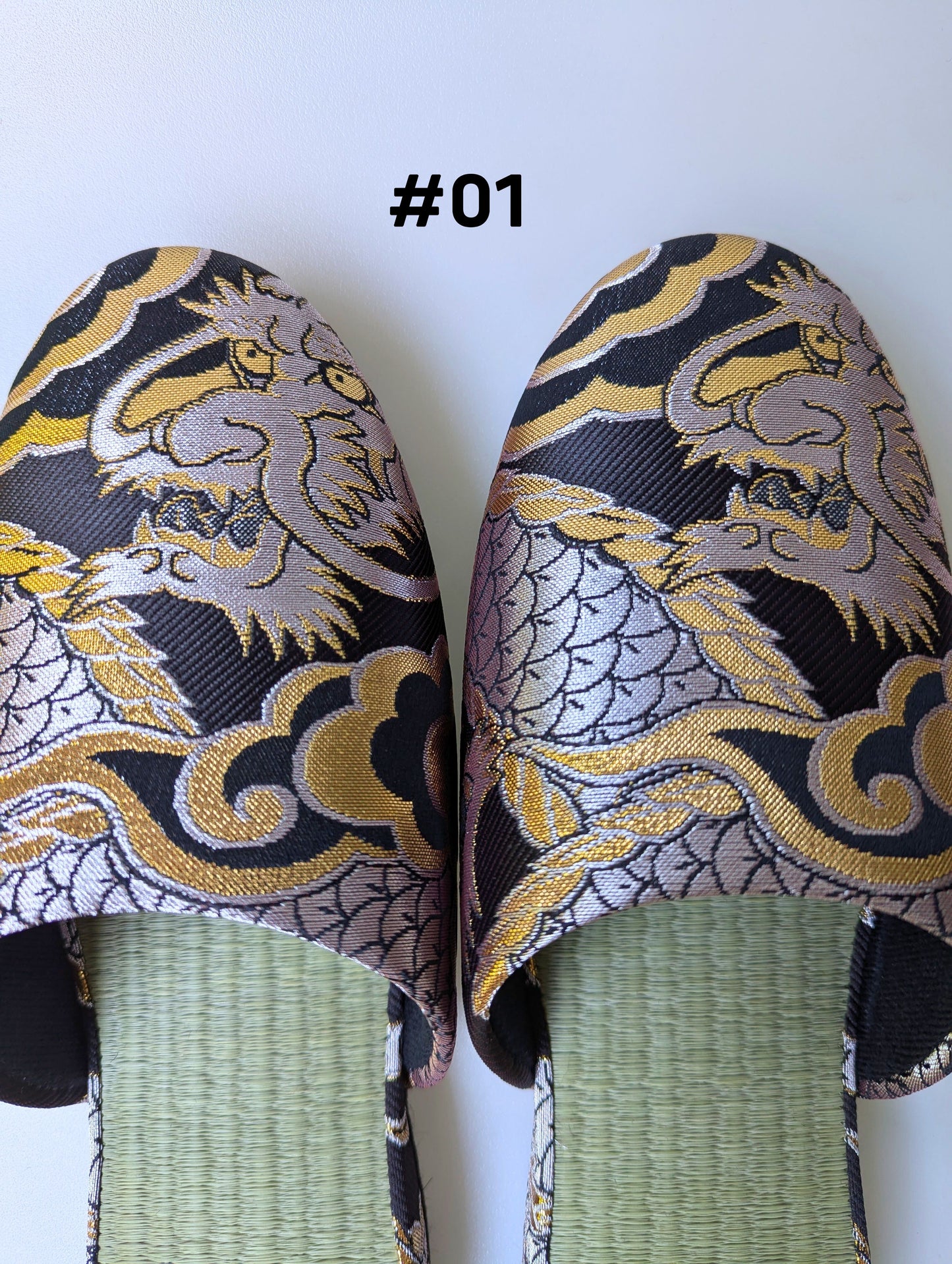 TATAMI × Dragons Slippers [Black Wool Felt Sole]