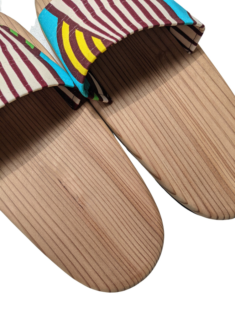 Medium: Wooden slippers natural Japanese cedar SHIMAKO ha GOJIMU #02