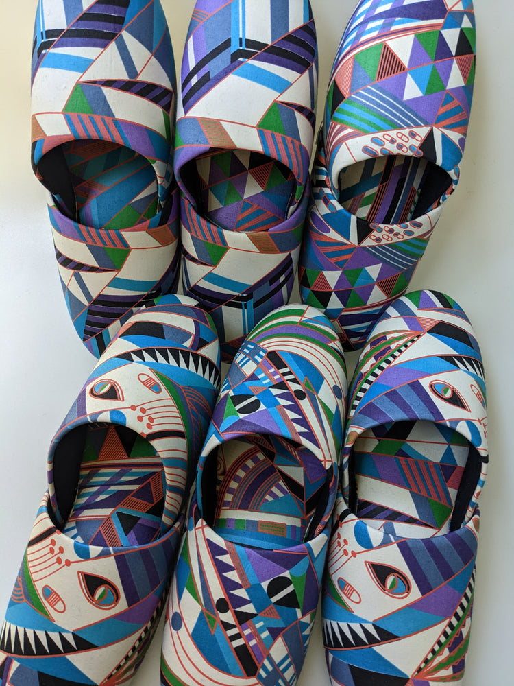 Large Batik Wax Special Printing Mix Slippers [Black wool felt soles] LF2210 [Size Large]